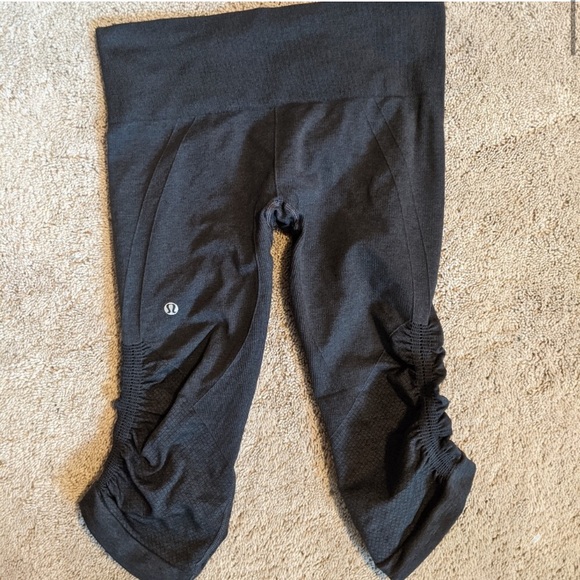 Lululemon In the Flow Crop - Picture 5 of 6